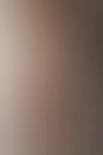 Shooting im Netzkleid und Nylonsöckchen