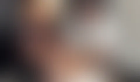 Im Vordergrund wird Sie die haarige M****i mit ihrer Magie faszinieren!