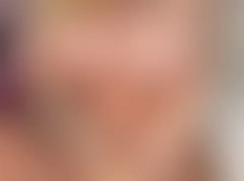 Ich war so geil und habe es mir gemacht mit einem großem Dildo bis zum Orgasmus