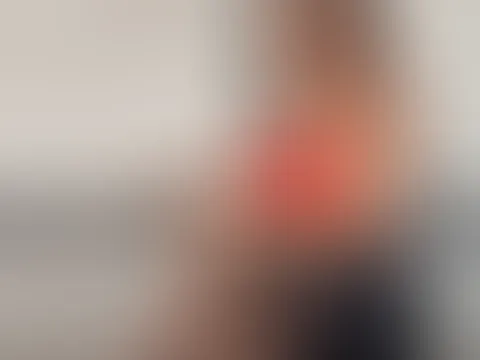 Denkst du ich hab darunter ein Höschen?🤫😘