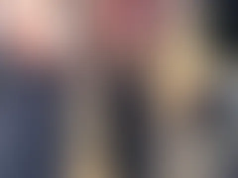 Sonntag Morgen und schon wieder unterwegs. Fenster runter, Sonne im Gesicht und dieser Kuss ist nur für dich. 💋 Ich frage mich... würdest du ihn dir abholen kommen? 😏 Vielleicht gebe ich dir später