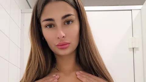 Boobs🍒 p***y🐱 school