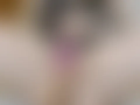 Da schmatzt die p***y 🥵 Dildo rein und Vibrator noch dazu😛 mhm Lecka💦