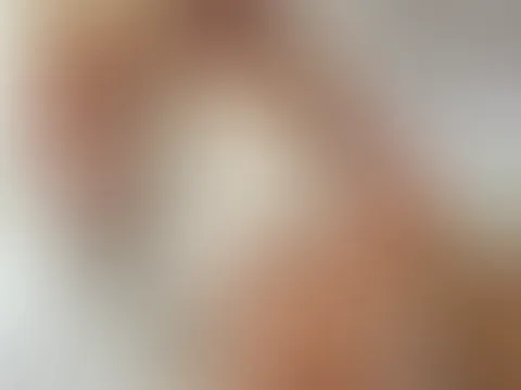 Mein neuer Stoßvibrator bringt mich zum Beben!