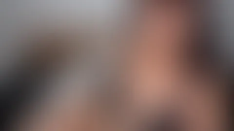 Ich bin ganz alleine daheim. Was möchtest du denn gerne heißes mit mir anstellen? 💋