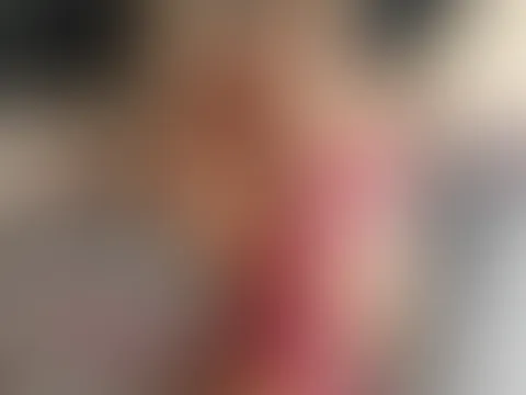 Beide Löcher mit Dildo gestopft und geil gekommen !!