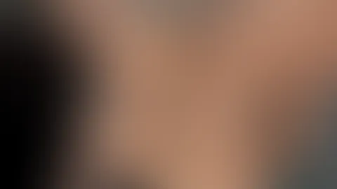 Hey Süßer 💋 Würdest du mir helfen meinen schönen Feuchten Slip auszuziehen ? 🤤 Und mich danach nach vorn zu beugen und es mir Doggy zu geben ? 🤤💋