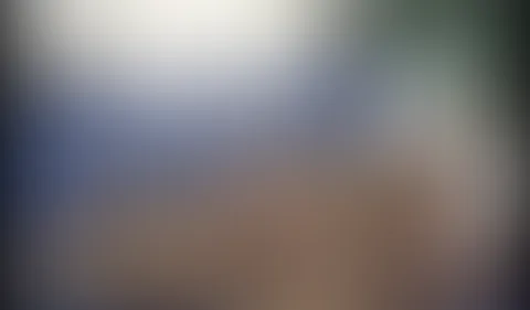 Nora und ich müssen uns mal wieder vor Alice beweisen. Hat ihr Training etwas gebracht? Ist unser Kampfgeist erwacht? Als kleine Motivation legt Alice und Elektrohalsbänder an.