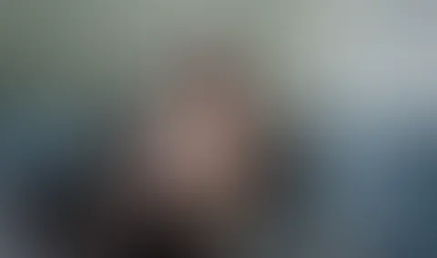 đ 19. TĂŒrchen â Vorsicht, heute wirdâs heiĂ! đ„ Heute knistert nicht nur der Kamin â auch die Vorfreude steigt. Ein kleines Augenzwinkern, ein frecher Gedanke und ein Hauch von Versuchung: Manchmal s