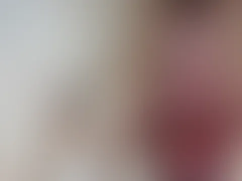 Leider hat es mich nun komplett flach gelegt mit allem drum und dran đ€đ€§ bin gerne fĂŒr euch trotzdem im chat đ bei mir gibts auch alles KI frei â€ïž