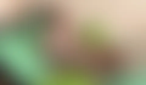 Cheers! Ich trinke meine P**se nach einem mega Orgasmus
