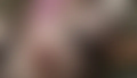 Haha neues Video. Hier schiebe ich einen 30cm langen Gummischwanz in meine extrem enge P***y. Ich glaube, du wirst es lieben 🥵💗