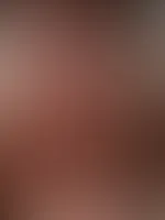 Nackt und geil und wie sieht es mit dir aus ?