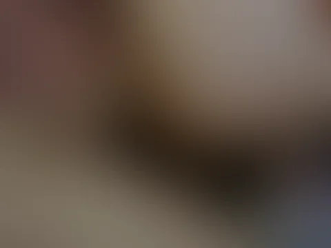DP - in beide Löcher gef**kt 🔥 Er f**kt meine P***y und steckt den Dildo in meinen A***h - ich war so ausgefüllt 💯