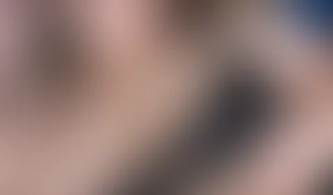 Direkt nach dem Aufstehen fühlte ich mich gleich so GEIL! Morgens bringt das auch einen so schön in Schwung, für den restlichen Tag oder nicht? Leider bin ich alleine und muss mir selbst Abhilfe schaf