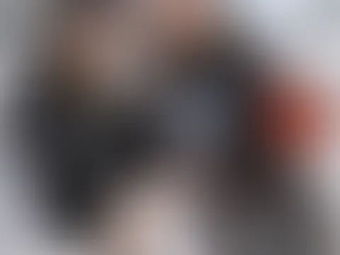 Hilfe! Ihre Füße und ihr A***h sind einfach zu geil! Emily Adaire und Variety Itsol