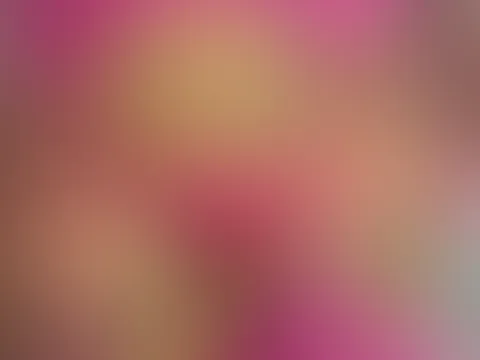 Richtig geiler Strip und Öl mit geilen Outfit und High Heels