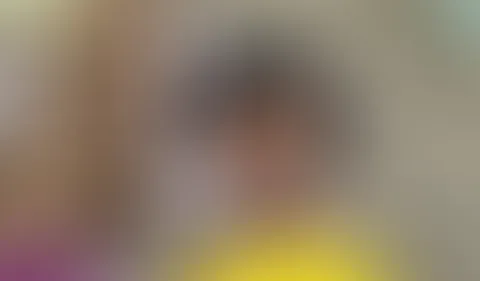 AWESOME BLOWJOB!! Behind the scenes... during a cigarette break, she tells me to let her suck my cock on the terrace🌶🌶