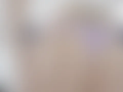 P***y mit dickem Dildo gef**kt 😈💦