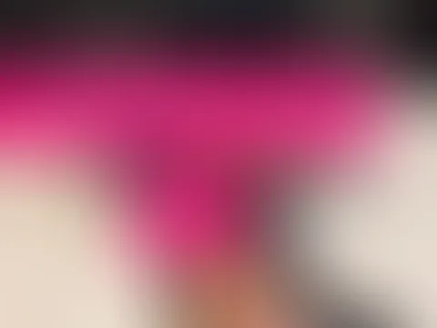 Footjob? Ich zeige dir wie sehr ich es genießen würde 😈