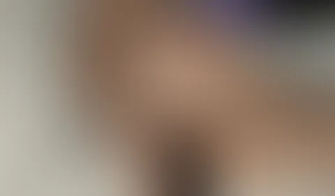 A**l-Versuch mit dem Monster-Dildo... ganz passt er noch nicht rein đ„đđ„”
