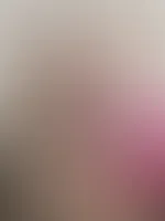 Ich liebe es, meinen XXL-Dildo in mich zu spüren… Willst du sehen, wie er ganz langsam tief in meine nasse P***y gleitet? 💦