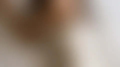 Schon wieder so versaut… ich will dass du mir die Titten massierst und mir gleichzeitig deinen harten S*****z tief in