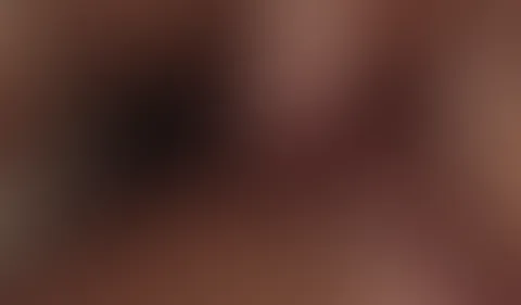 Egal ob deine Hand oder dein S*****z. Du kannst mir alles in meine Milf P***y stecken oder lieber in meinen Stutenarsch? Meine behaarte rosa F***e mit den dunklen Läppchen warten auf dich. Oder findes