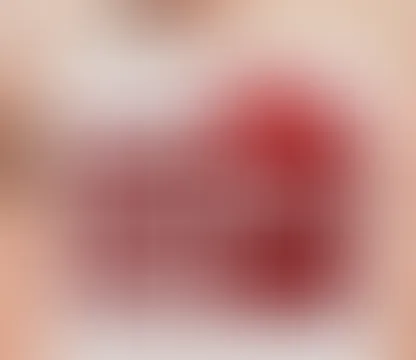 Komm näher… 😈 abonnier mich und sieh mich ungeschönt, unzensiert, genau so, wie du es willst. Keine Balken. Keine Filter. Nur ich – heiß, echt und viel zu verführerisch, um wegzusehen 🔥💋 Traust du