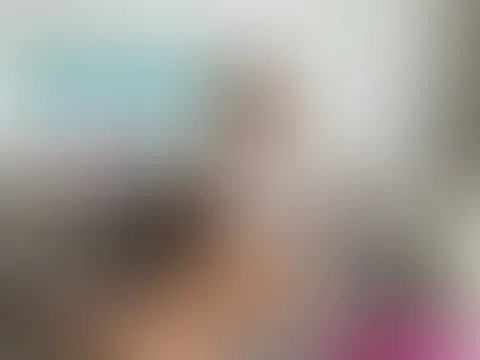 Sexy arabische Sekretärin gibt ihrem notgeilen Chef ein Handjob..