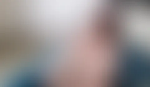 ich massiere meine Titten am morgen das vertreibt Kummer und sorgen