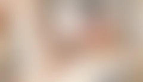 Doppelpenetration in tättowierte Löcher Dildo solo Missionar a**l und p***y