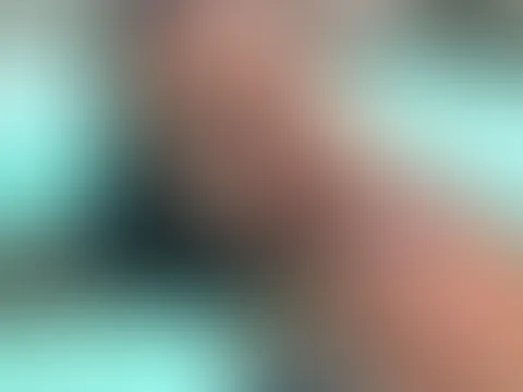 Ich genieße die Zeit im Pool. 🥰 Wenn die Sonne brennt, ist es eine tolle Abkühlung! Noch schöner wäre es zu zweit! 😍