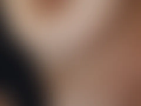 Willst du auch mal mit meiner heißen f***e spielen?