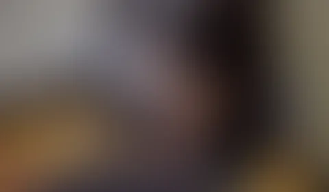 Ihr „treuer“ FREUND f**kt mich, während sie am Telefon ist!!!!!