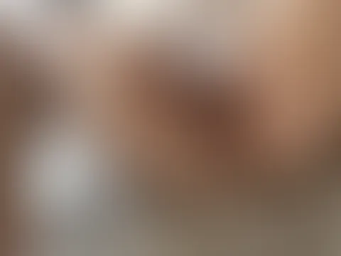 Schieb mir lieber deinen S*****z dazwischen 🤤