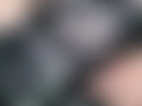 Bald ist Weihnachten und ein Geschenk darf jetzt schon ausgepackt werden. Was würdest du als nächstes tun?🥵