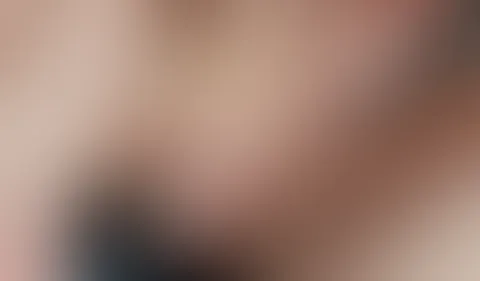 Alles was ich mach` is S****T S****T! – 18 Minuten reines Vergnügen! Ja wenn´s einmal geil ist bleibts nicht bei einmal! Ich bin so horny und es ist so geil endlich mal wieder richtig abzusquirten, da