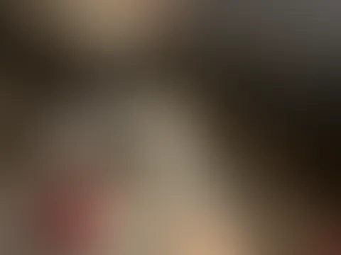 Manchmal brauche ich einfach einen kleinen Moment nur für mich… kurz anlehnen, durchatmen und ein Selfie machen. 😉 Aber ich frage mich gerade – wer würde mir jetzt Gesellschaft leisten, wenn die Aufz