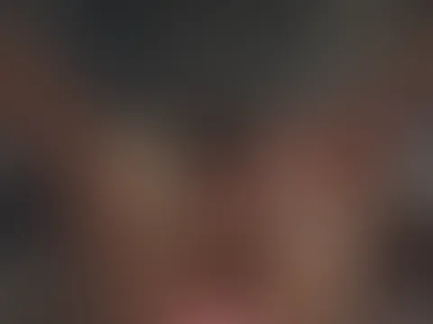 Komplett Nackt & mit Lush beim Schlafzimmer streichen
