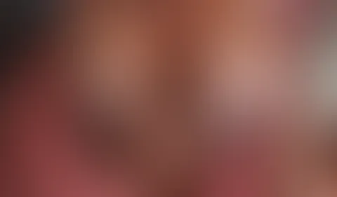 Schön die Titten wackeln lassen