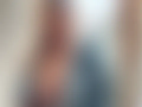 Hast Du geile Fantasien und wie du mich ansiehst...und später ausziehst? Lass Sie uns ausleben 😈💦 Bin gern für Dich da