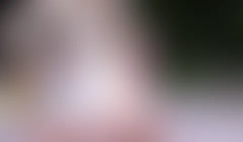 OMG!! Dreister Spanner schaut mir beim Fingern am See zu!! Ich bin am See, ganz alleine um es mir schön zu machen, auf einmal kommt da einfach ein Random Typ auf seinem Fahrrad an und setzt sich hint