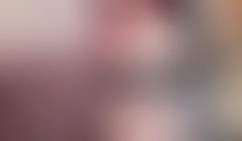 Ich f**ke mich in heißen Dessous für dich! Heiße Spitze auf zarter Haut!!