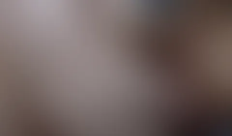 OILY FUCKING &ND SUCKING VOR EINEM FREMDEN ZUM ERSTEN MAL!