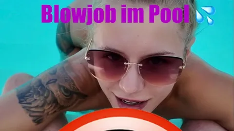 Blowjob im Pool 💦