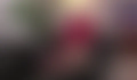Schön in Roten Strapsen selbst gemacht 😊 Willst du mir nicht helfen?