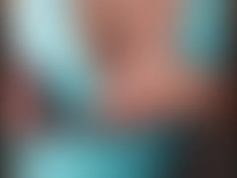 Meine Nippel dürsten heute nach Aufmerksamkeit… 😈🍒 Sie sind schon hart, stehen ab, Gänsehaut überall nur bei dem Gedanken an deinen Blick 👅 Stell dir vor, wie ich sie zwirble, ziehe, streichle… all