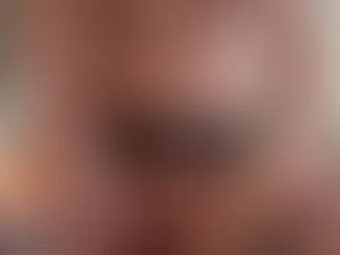 Komm mit mir mit und schau zu wie meine 🍒 wippen währen ich den Dildo reite 🤪💦💦💦 bis ich komme