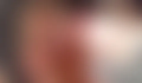 Verschmierte Mascara ist immer ein Zeichen, dass die Hoe es richtig macht :P Ein internationales Zeichen für gute B**w- und Deepthroatkünste? Ganz klar: verschmierte und verlaufene Mascara! :D Ich lie